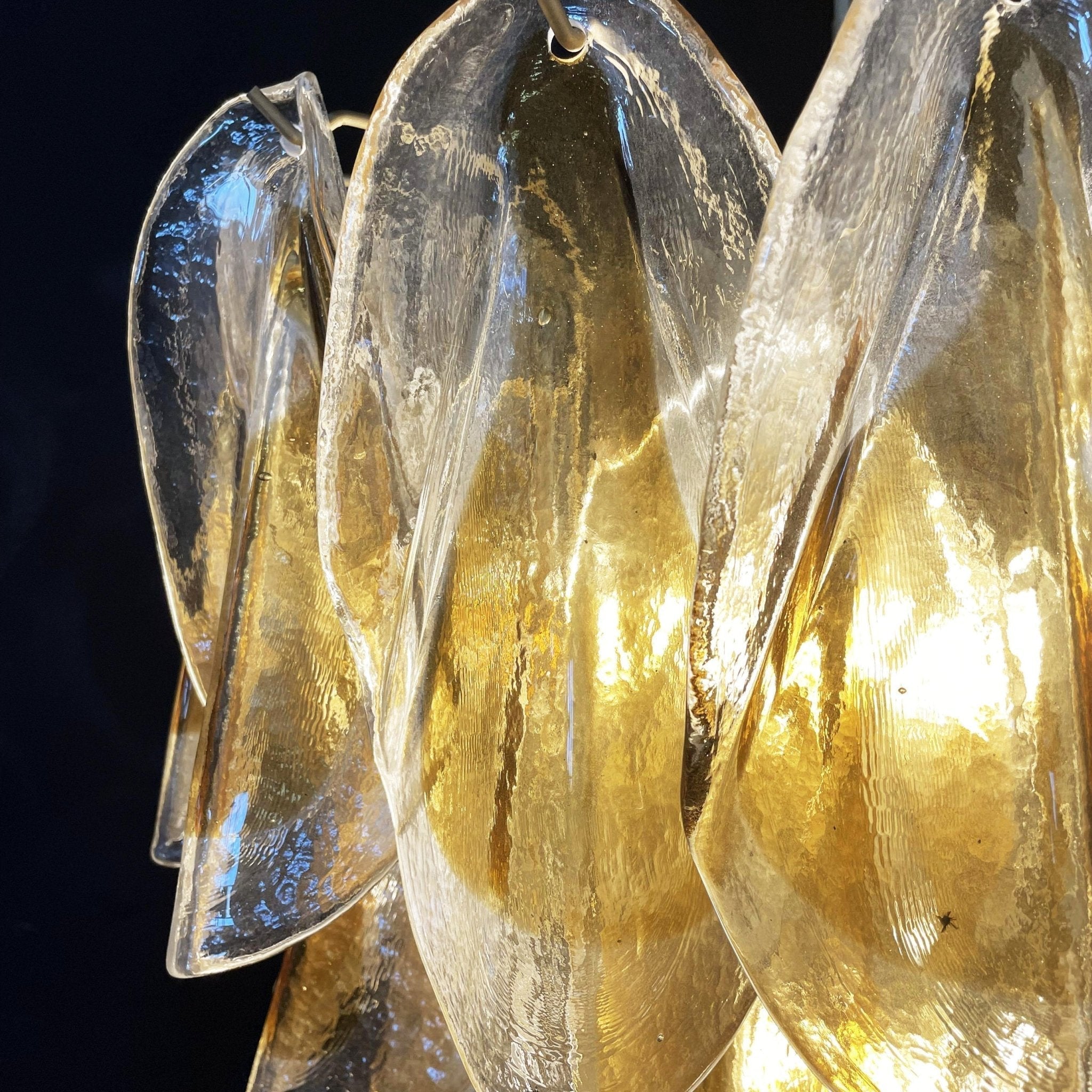 Vild Chandelier Isabella Gold Petal Layered