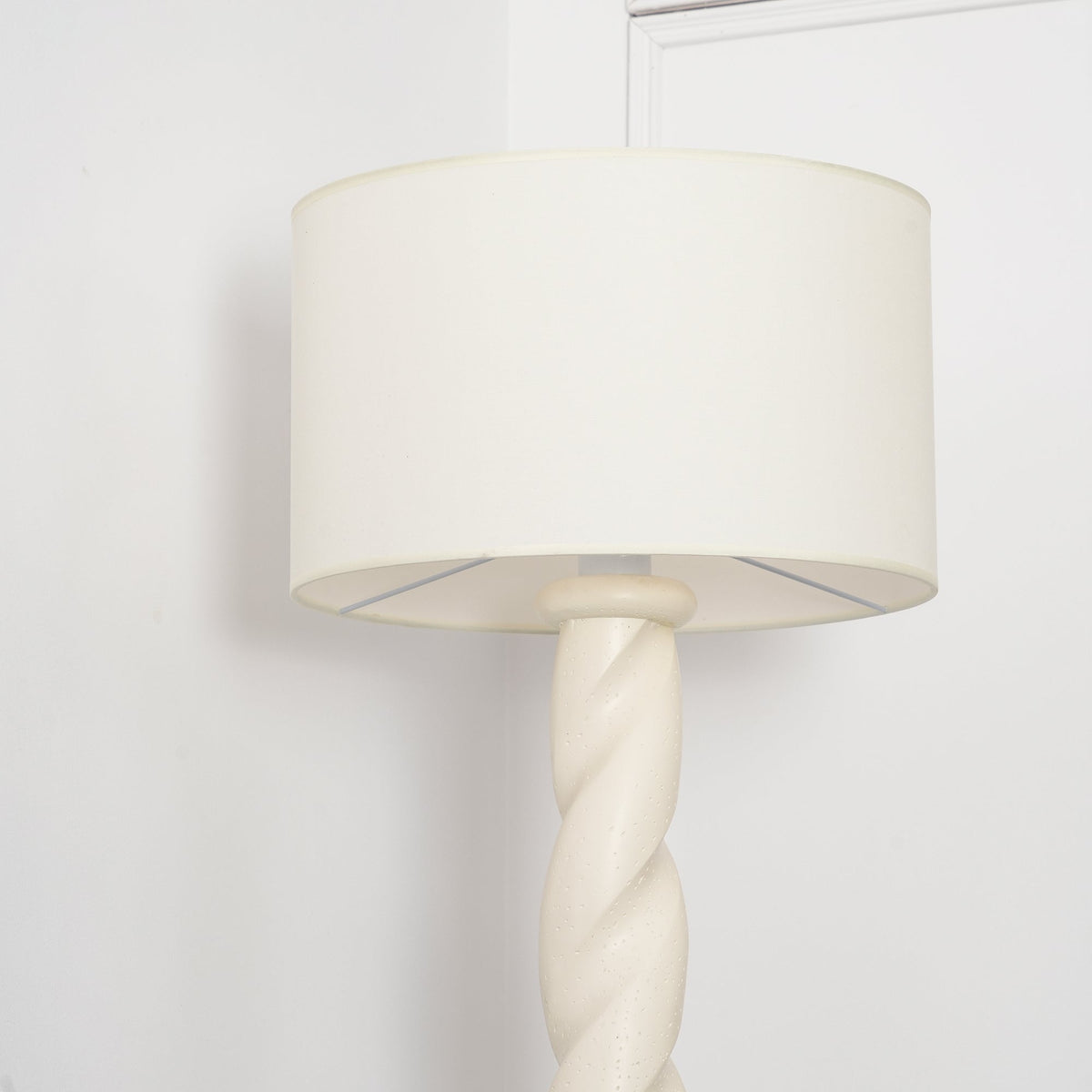 Voliril Artistic Resin Floor Lamp