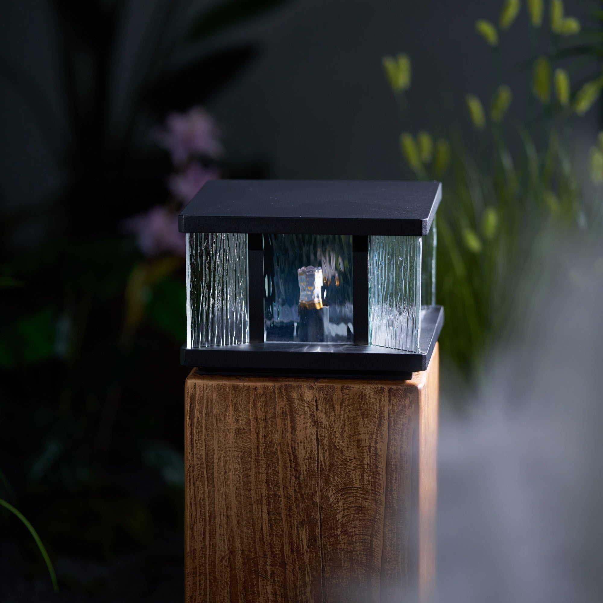 Jent Square Outdoor Light