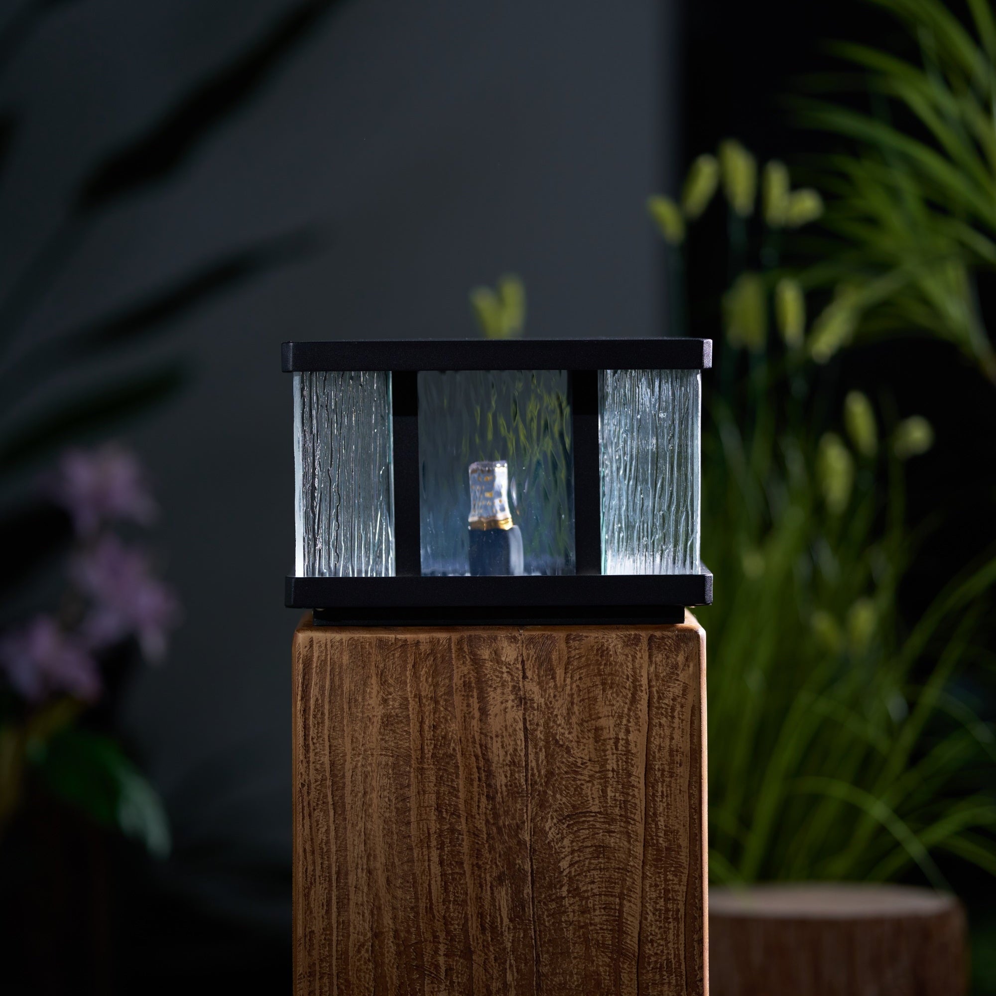 Jent Square Outdoor Light