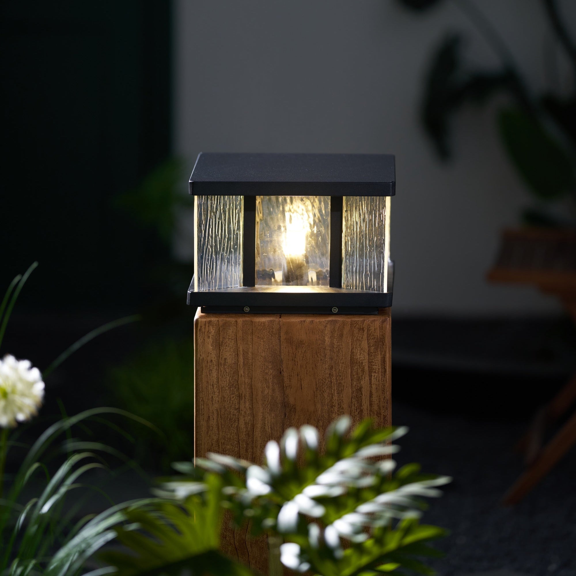 Jent Square Outdoor Light