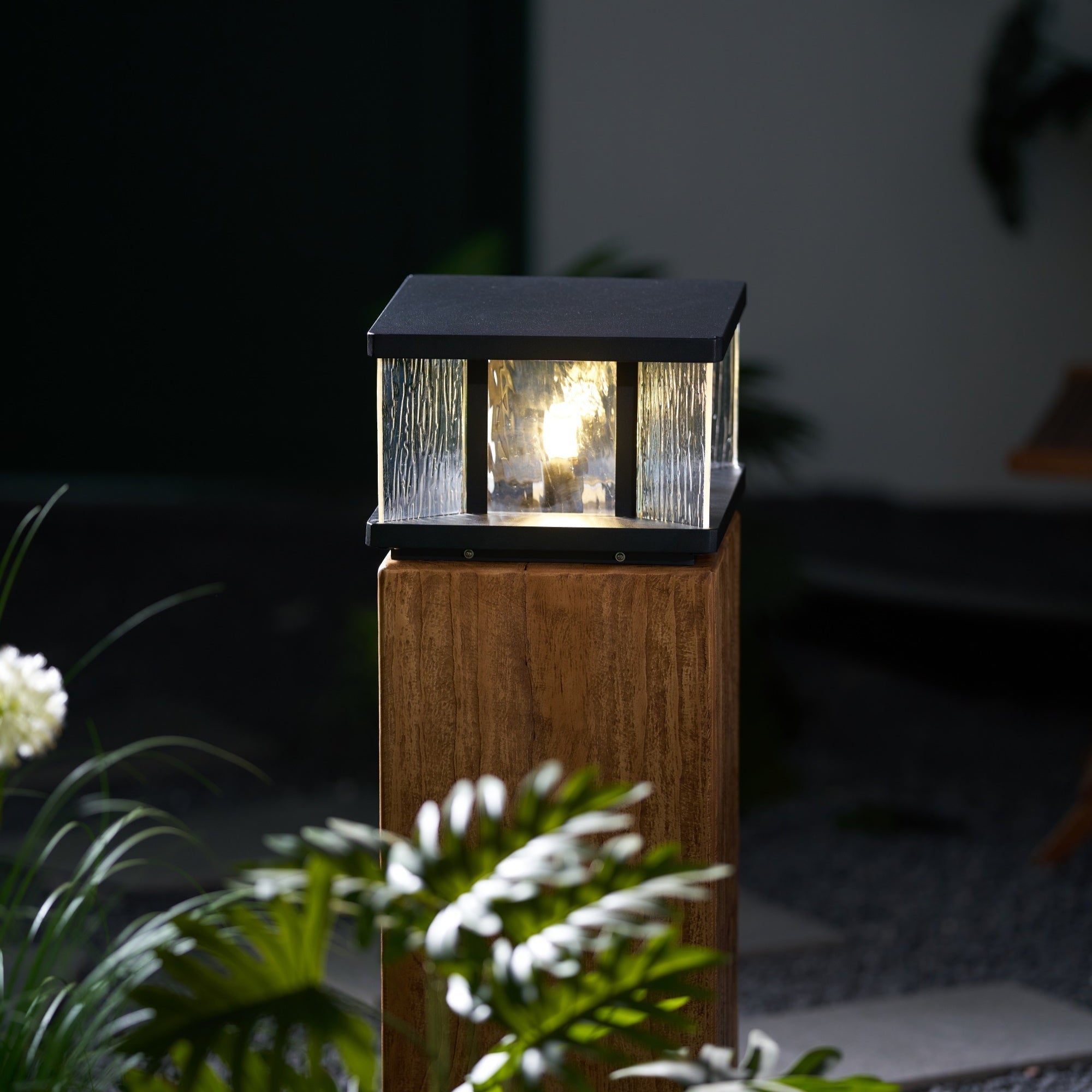 Jent Square Outdoor Light