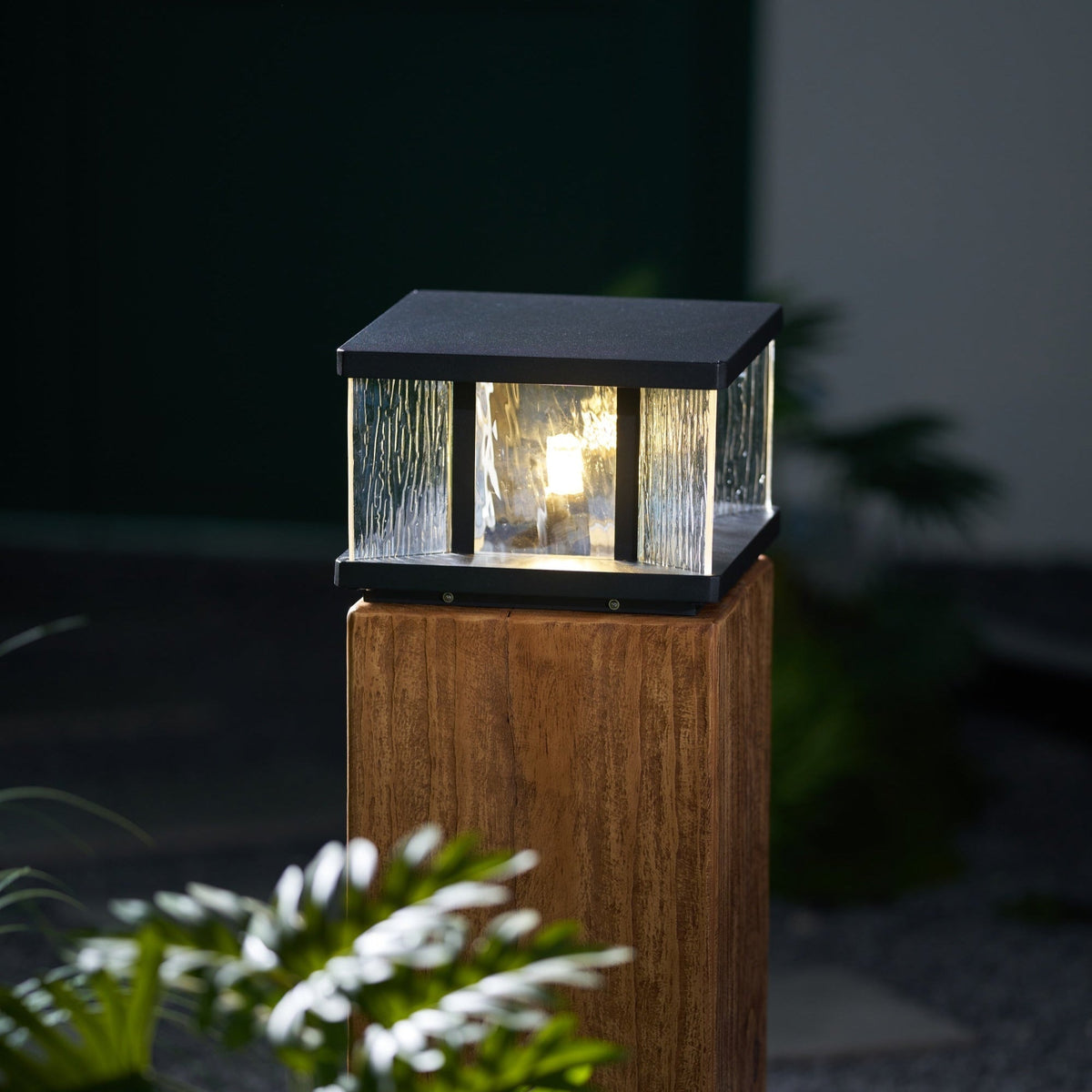 Jent Square Outdoor Light