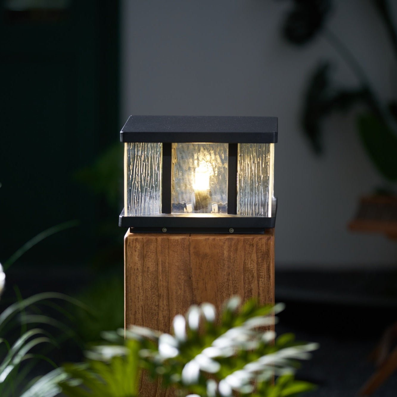 Jent Square Outdoor Light