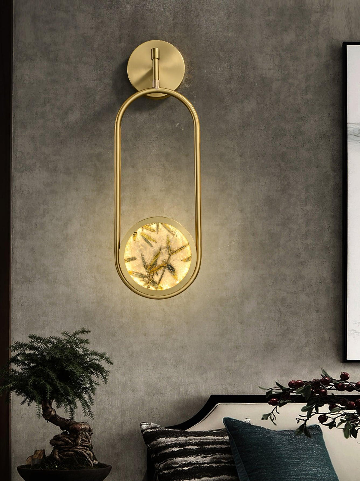 Casaraine Luxe Brass Wall Light