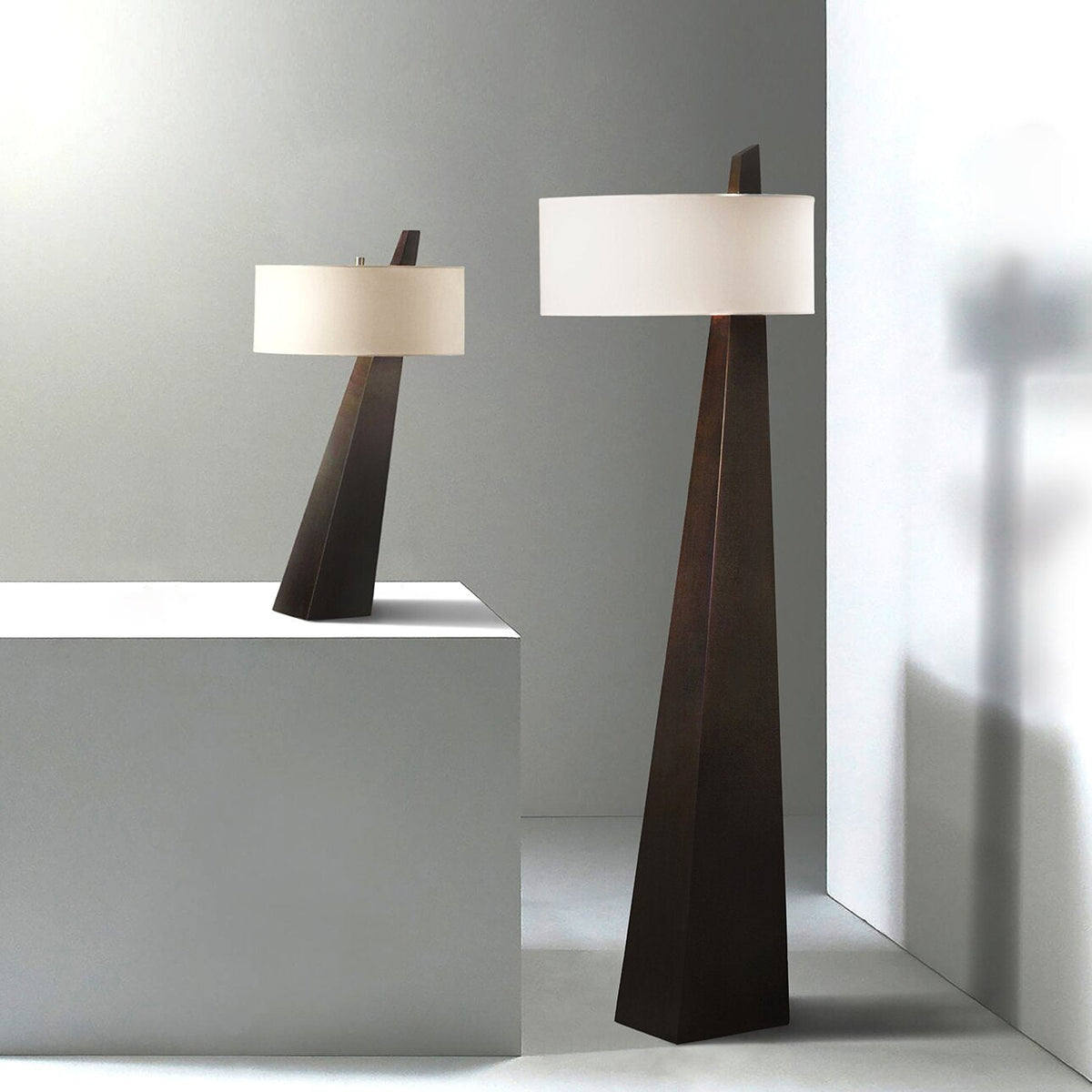 Renalise Obelisk Floor Lamp