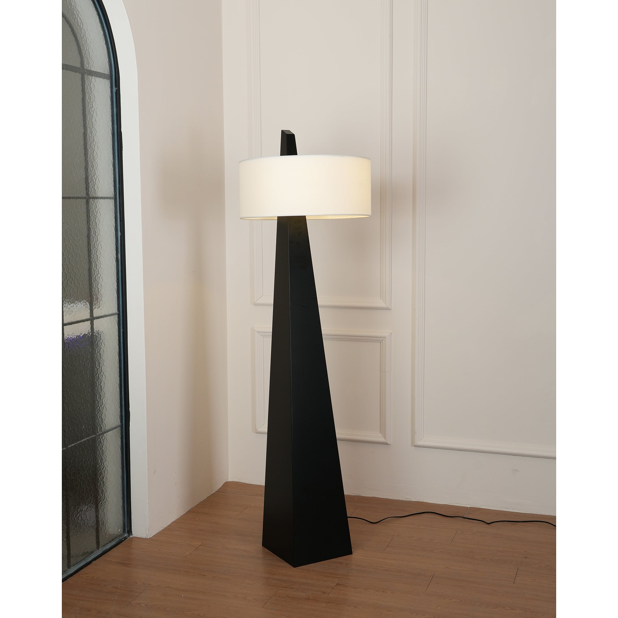 Renalise Obelisk Floor Lamp