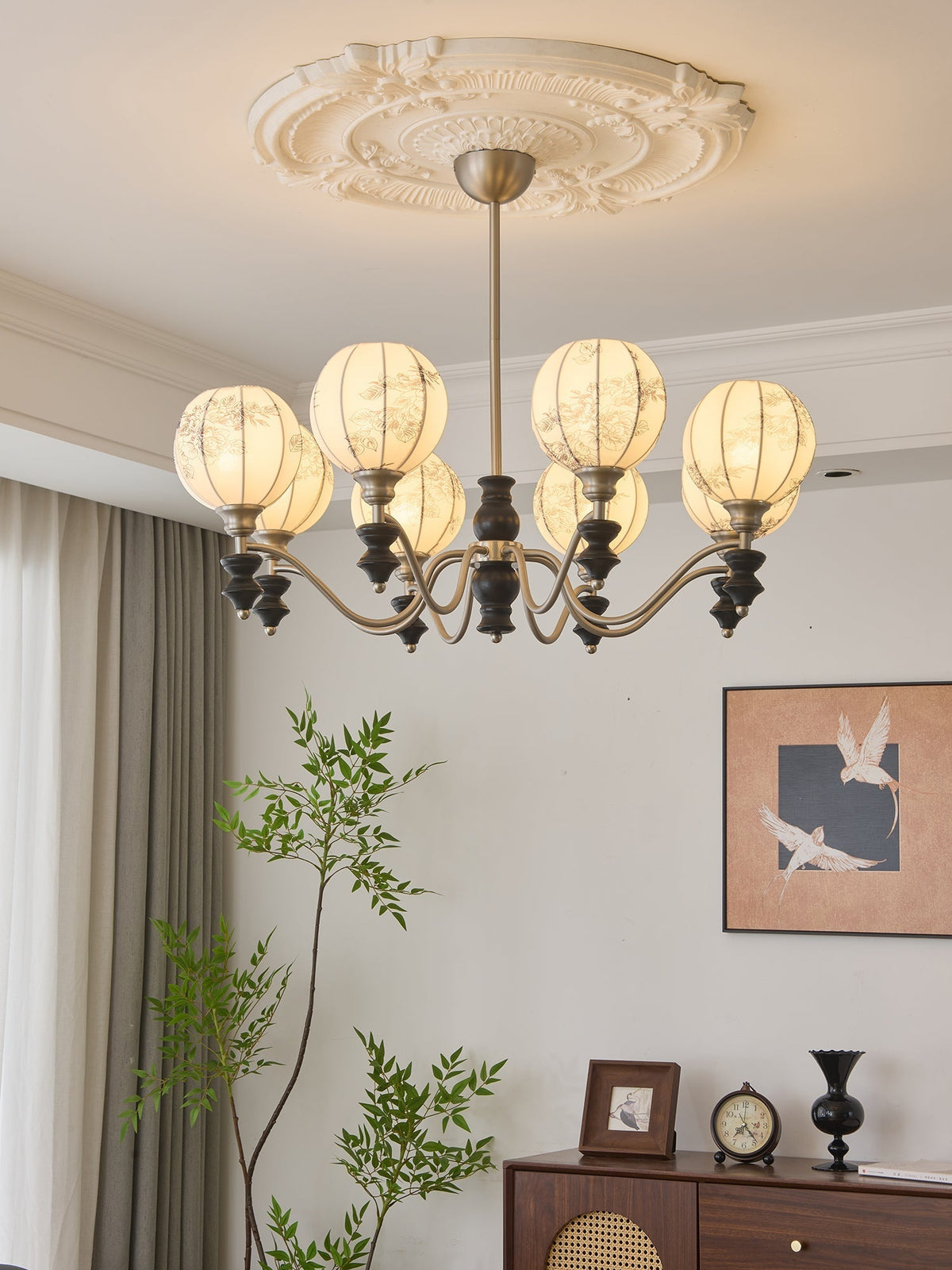 Osilan Traditional Elegance Vintage Wood Chandelier