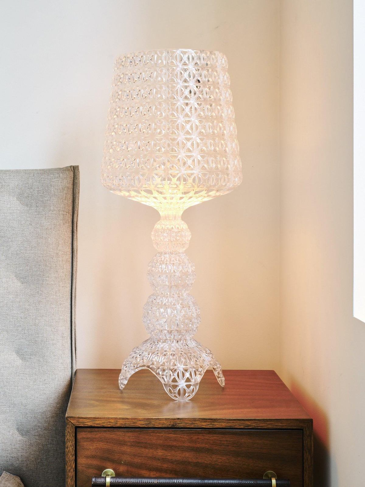 Lilah Acrylic Luxury Table Lamp