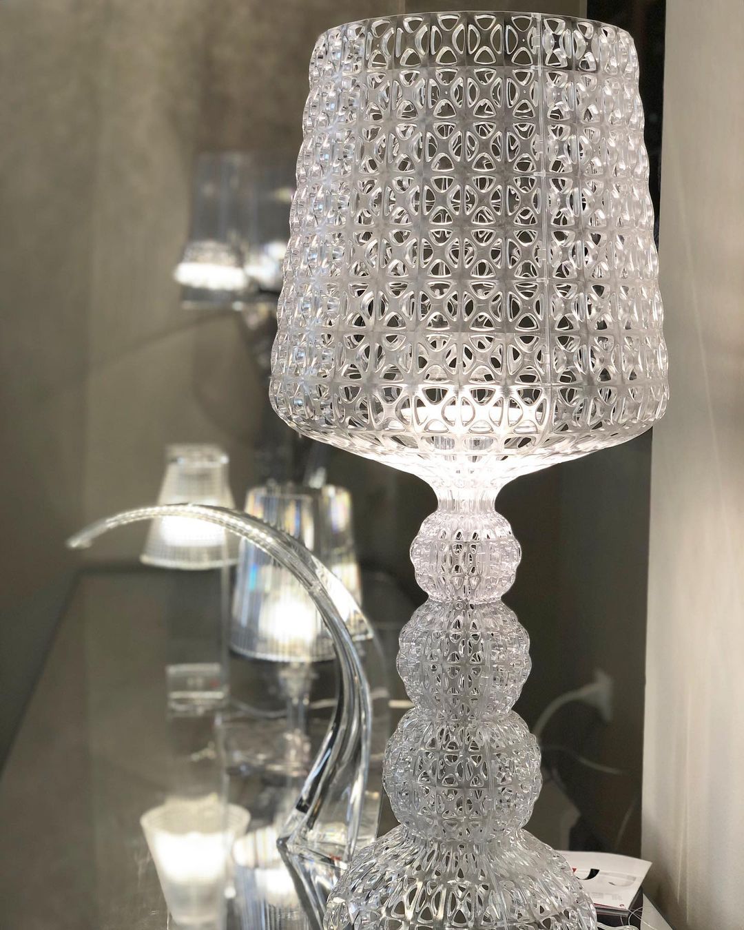 Lilah Acrylic Luxury Table Lamp