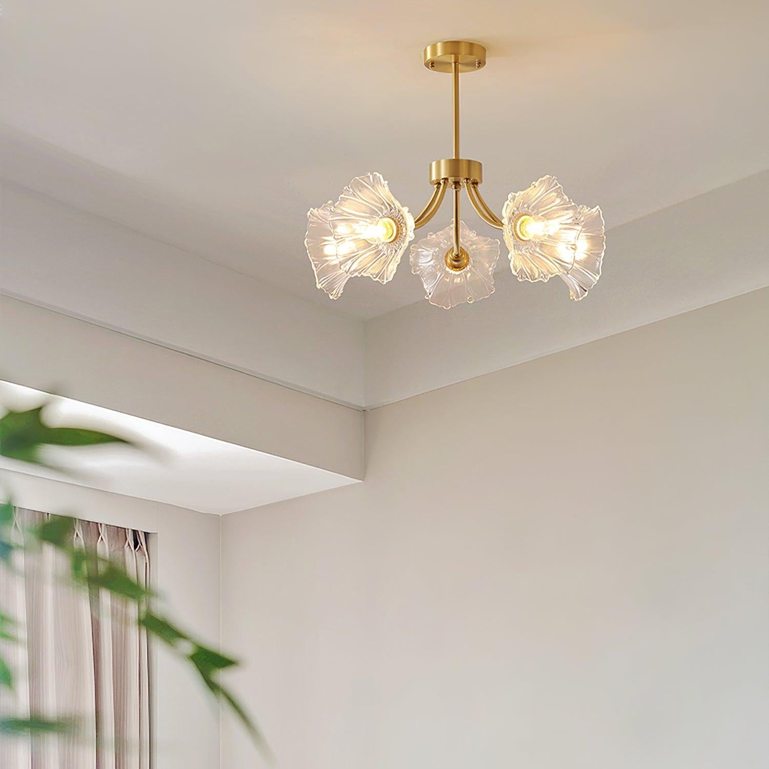 Lustra Chandelier Flower Glass with Brass Finish - Neutral Decor