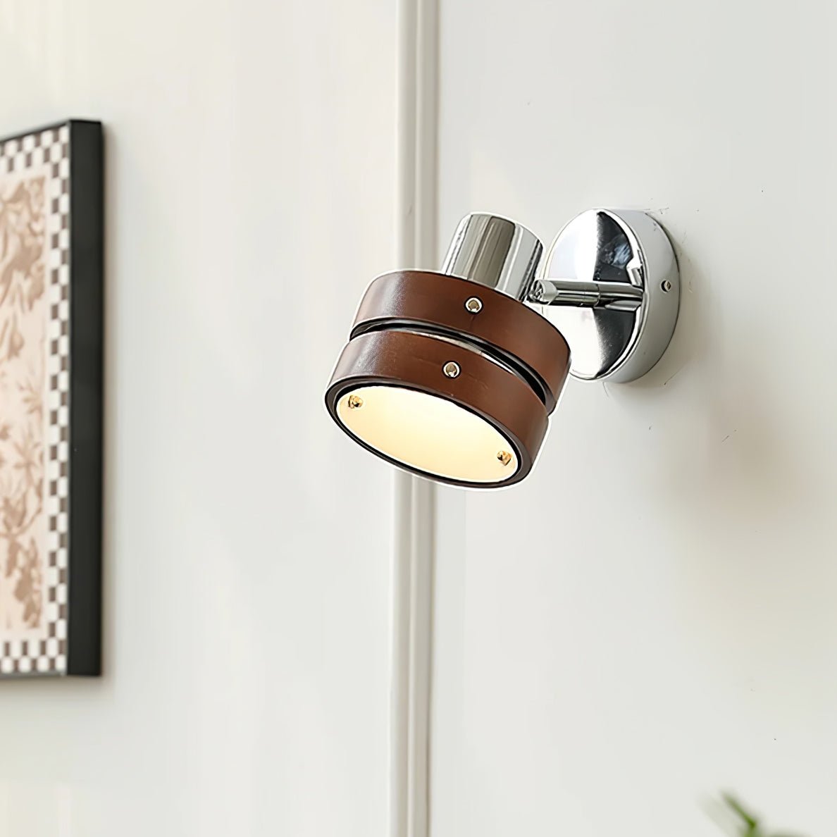 Avenor Premium Nordic Art Walnut Wall Lamp