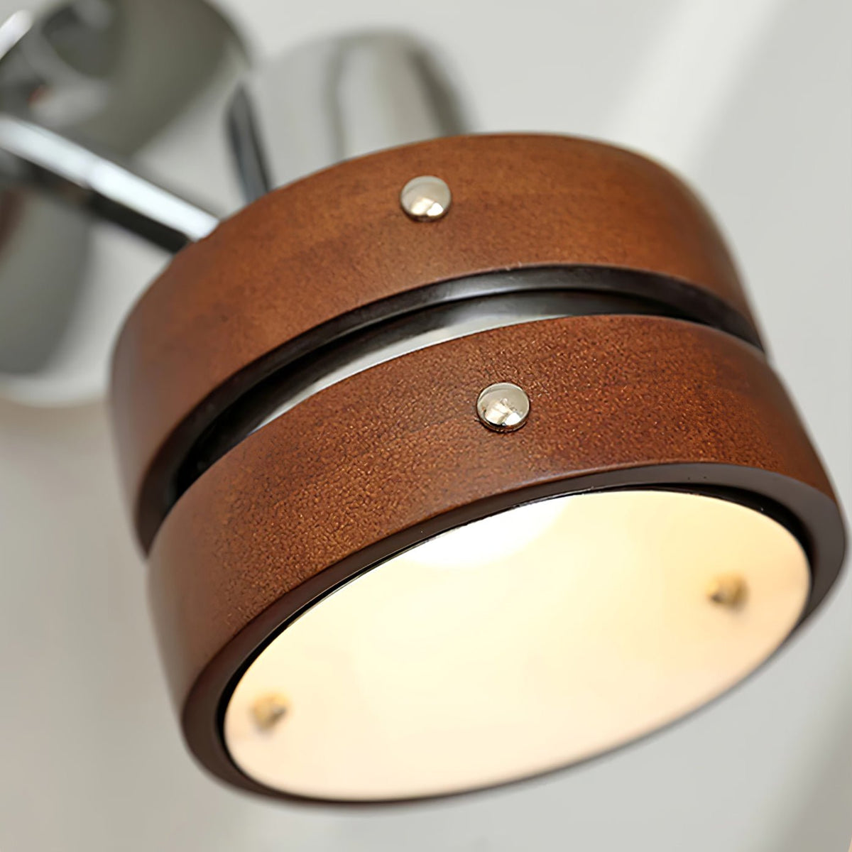 Avenor Premium Nordic Art Walnut Wall Lamp