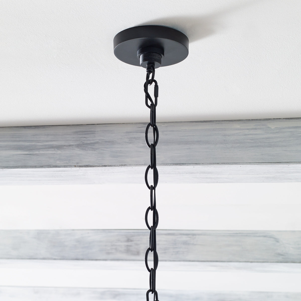 Ovyneth Chandelier