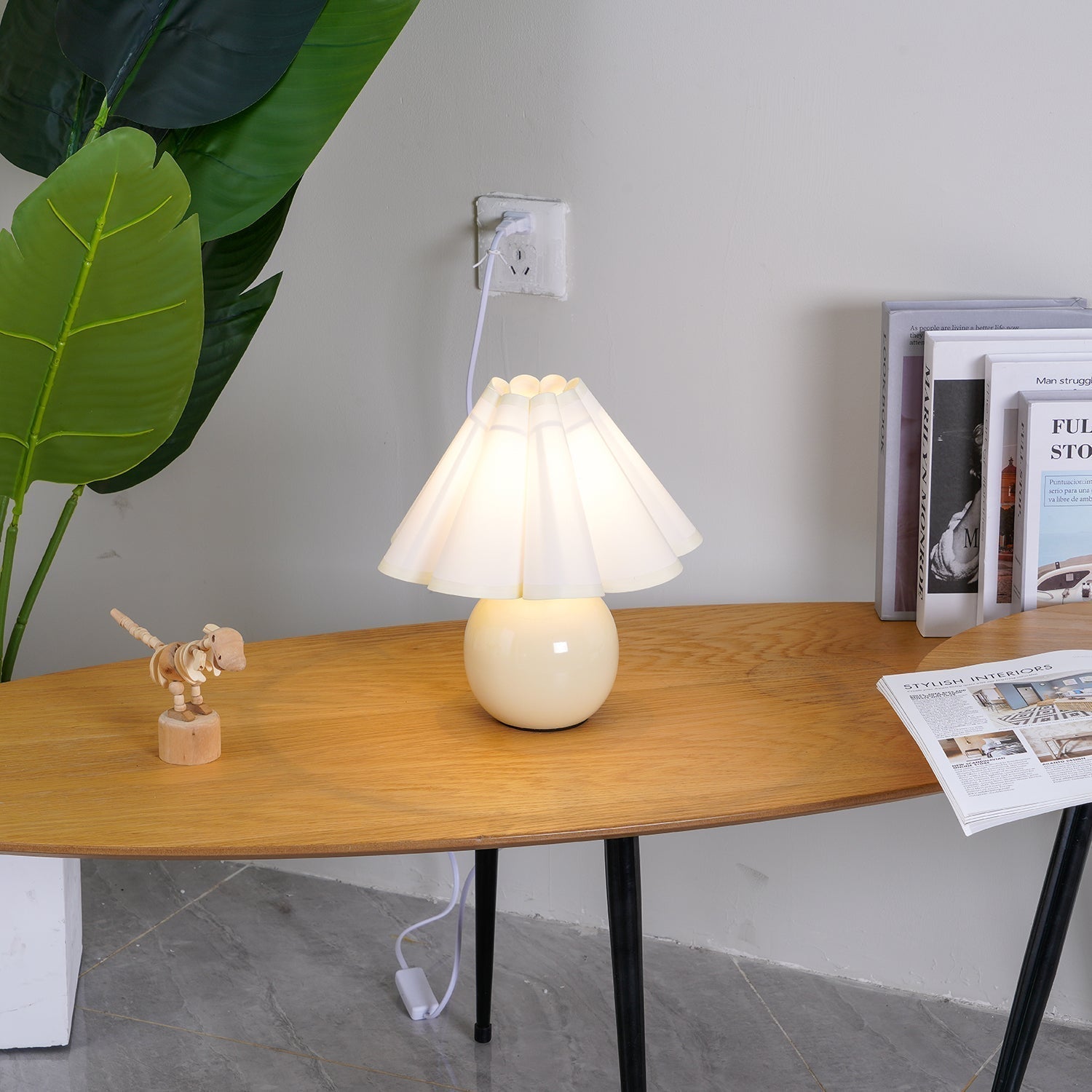 Nirixon Fabric Whimsical Table Lamp