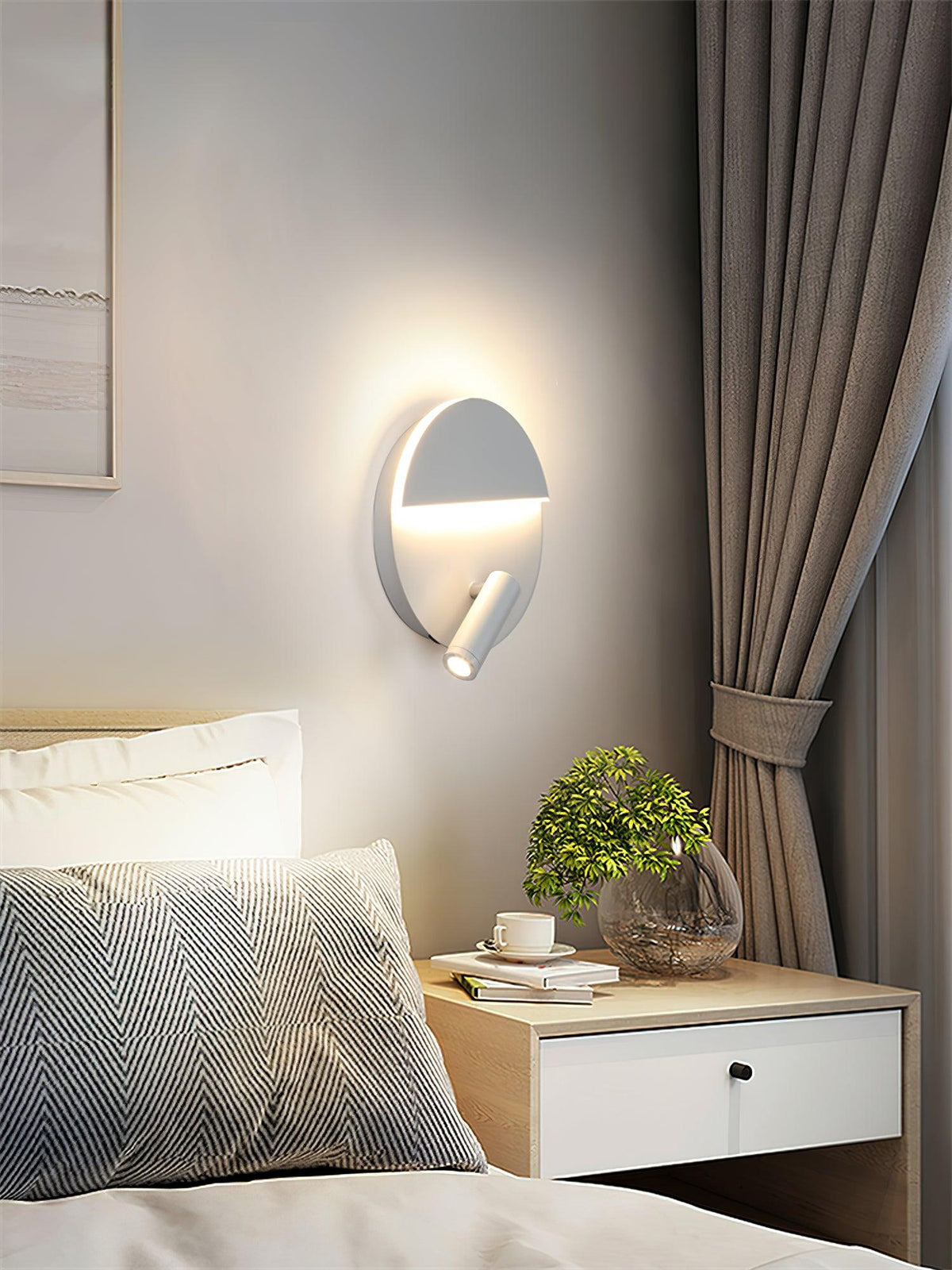 Aurnorir Wall Light