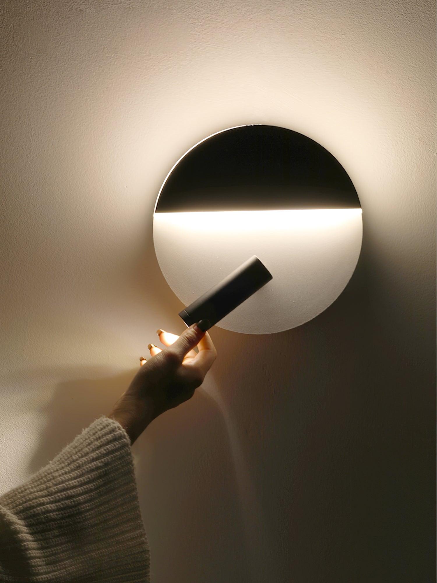 Aurnorir Wall Light