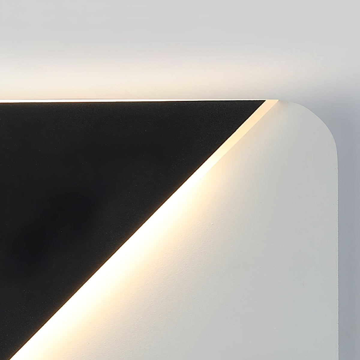 Aurnorir Wall Light