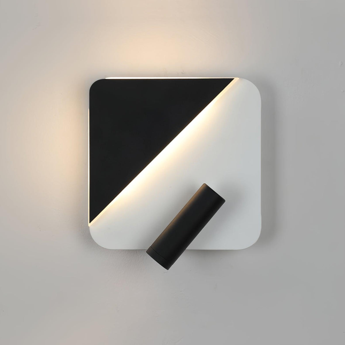 Aurnorir Wall Light