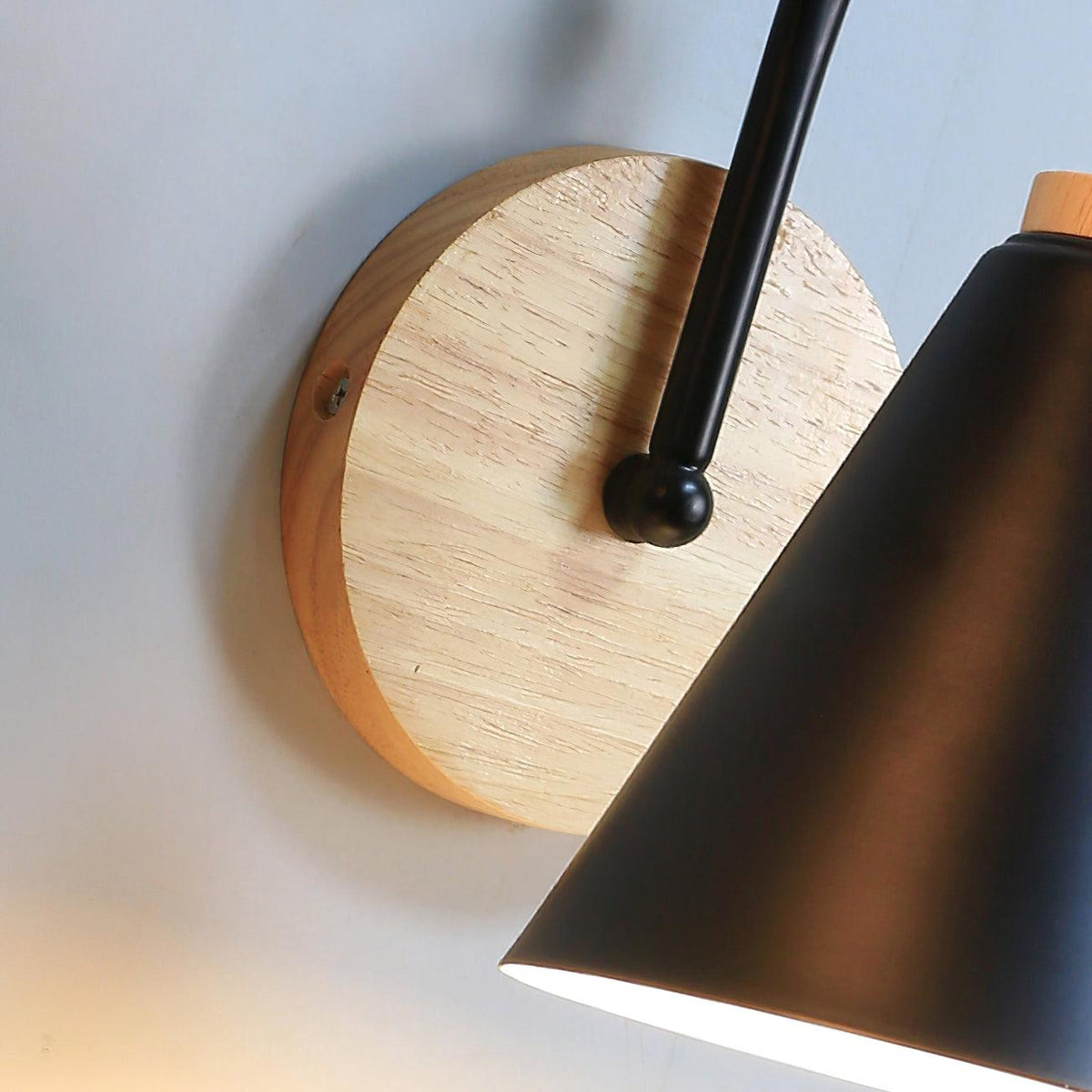 Rinorielle Unique Classic Wooden Wall Lamp