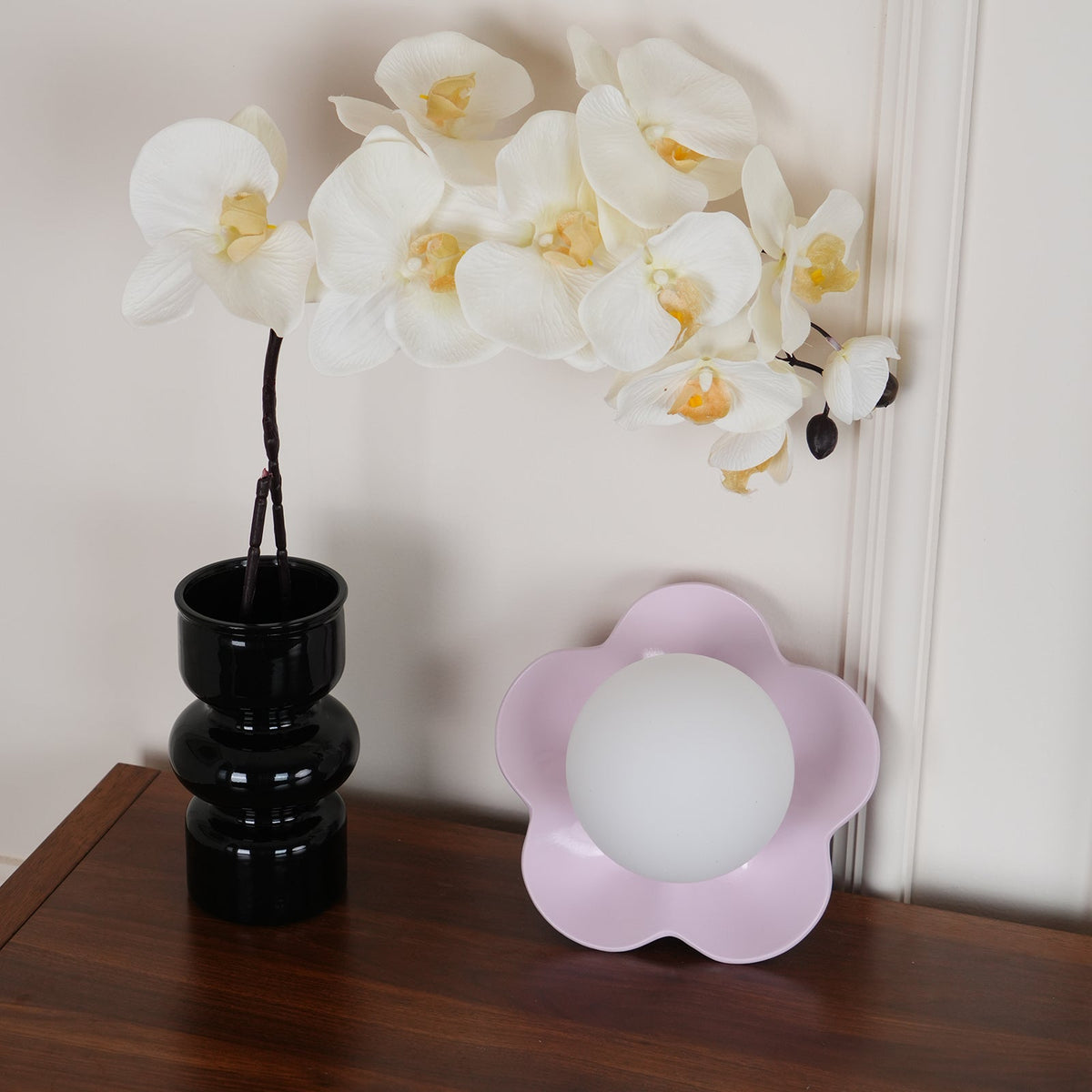 Arcore Resin Playful Wall Lamp