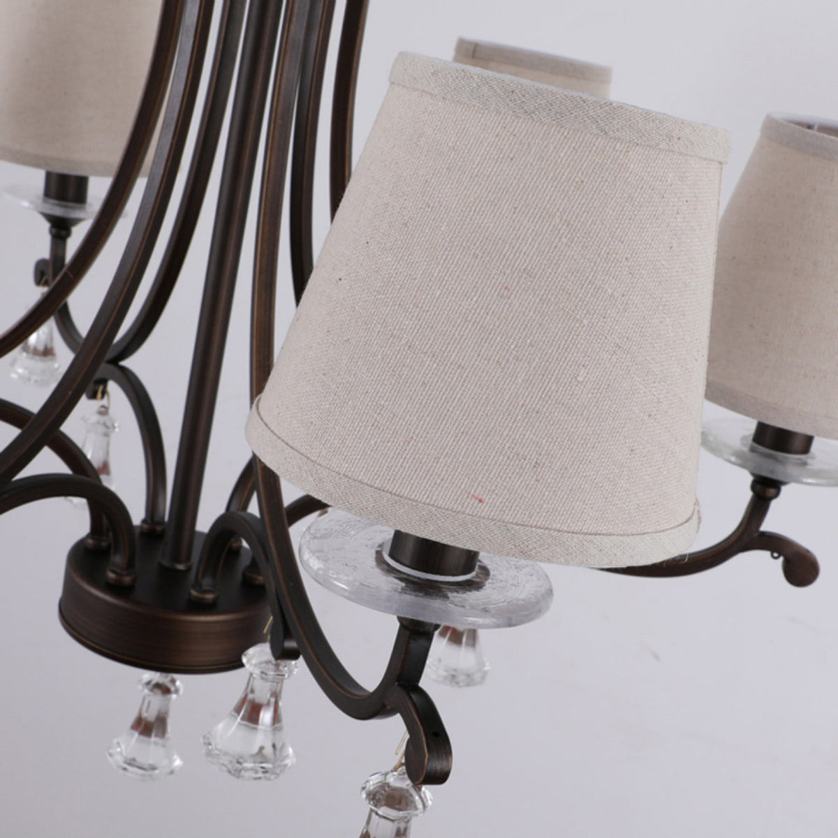 Lyvenisra Chandelier