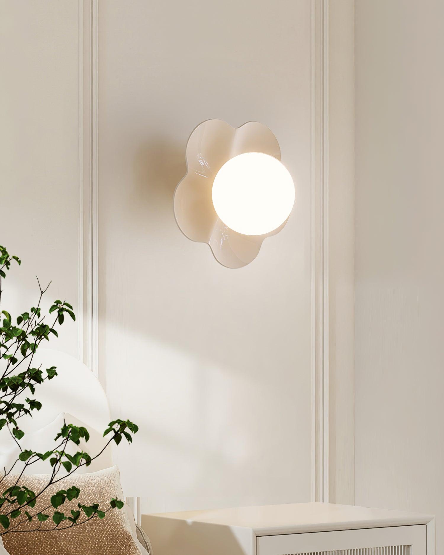 Arcore Resin Playful Wall Lamp