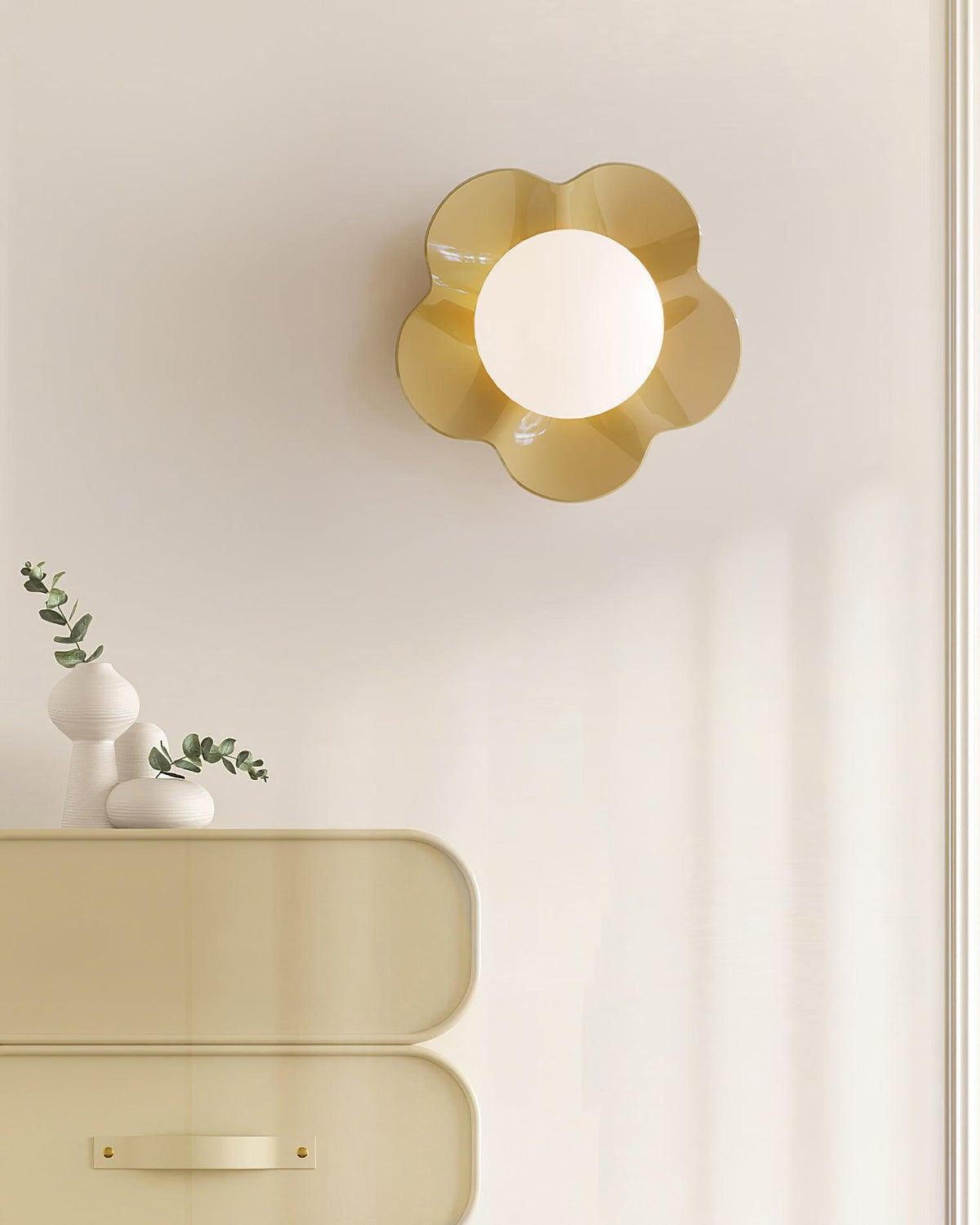Arcore Resin Playful Wall Lamp