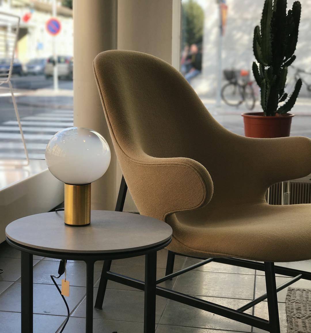 Insken Glass Classic Table Lamp