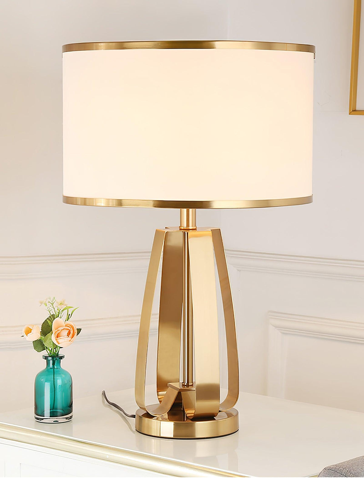 Linorira Luxe Fabric Table Lamp