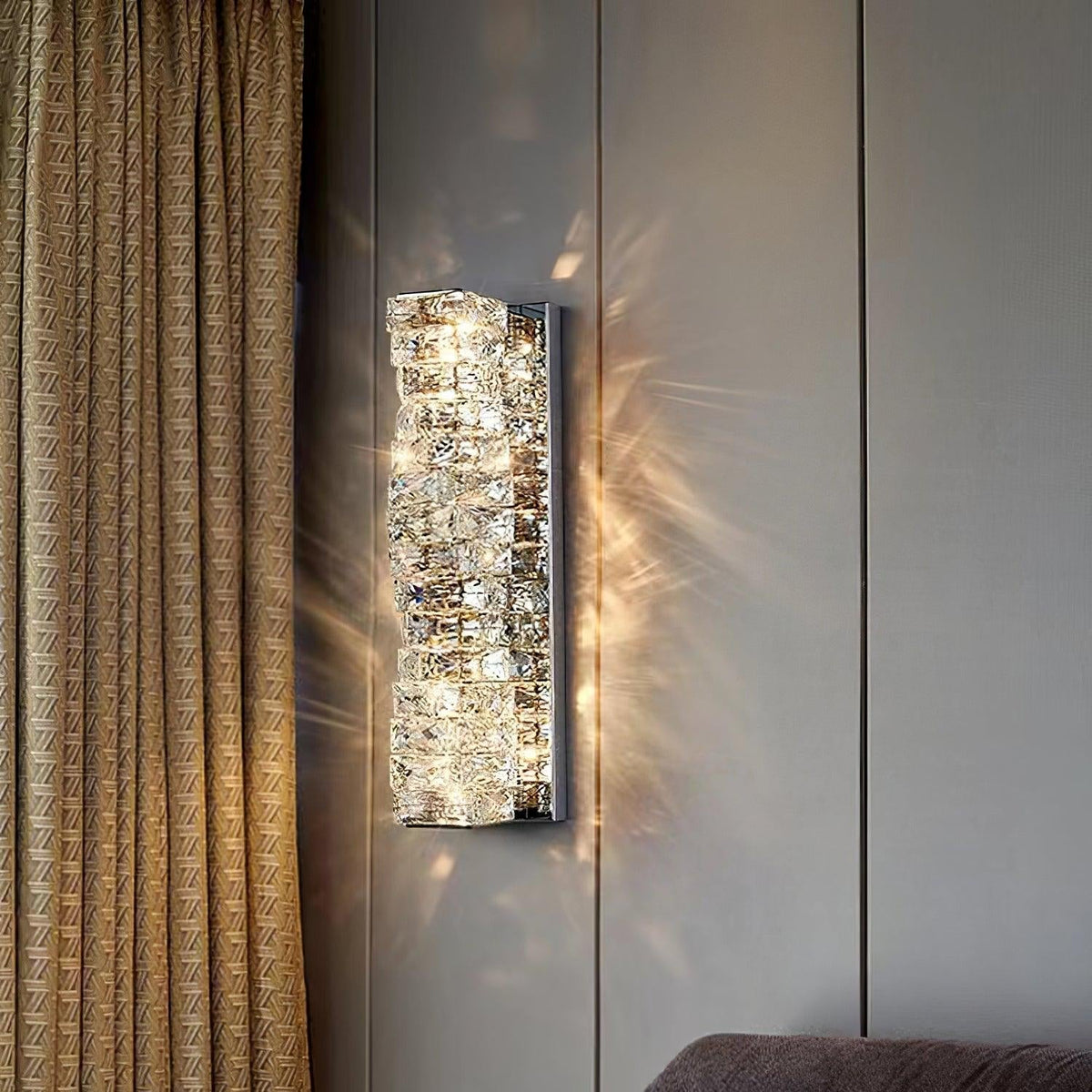Ilvelia Postmodern Luxury Crystal Wall Light