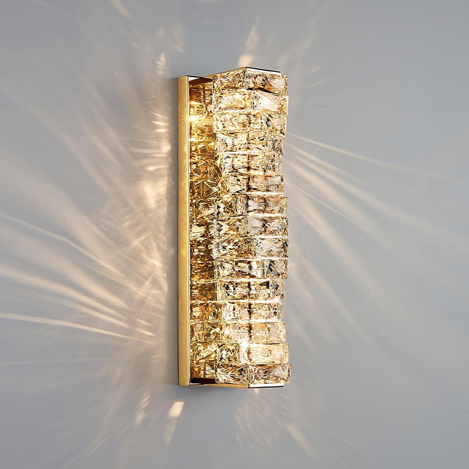 Ilvelia Postmodern Luxury Crystal Wall Light