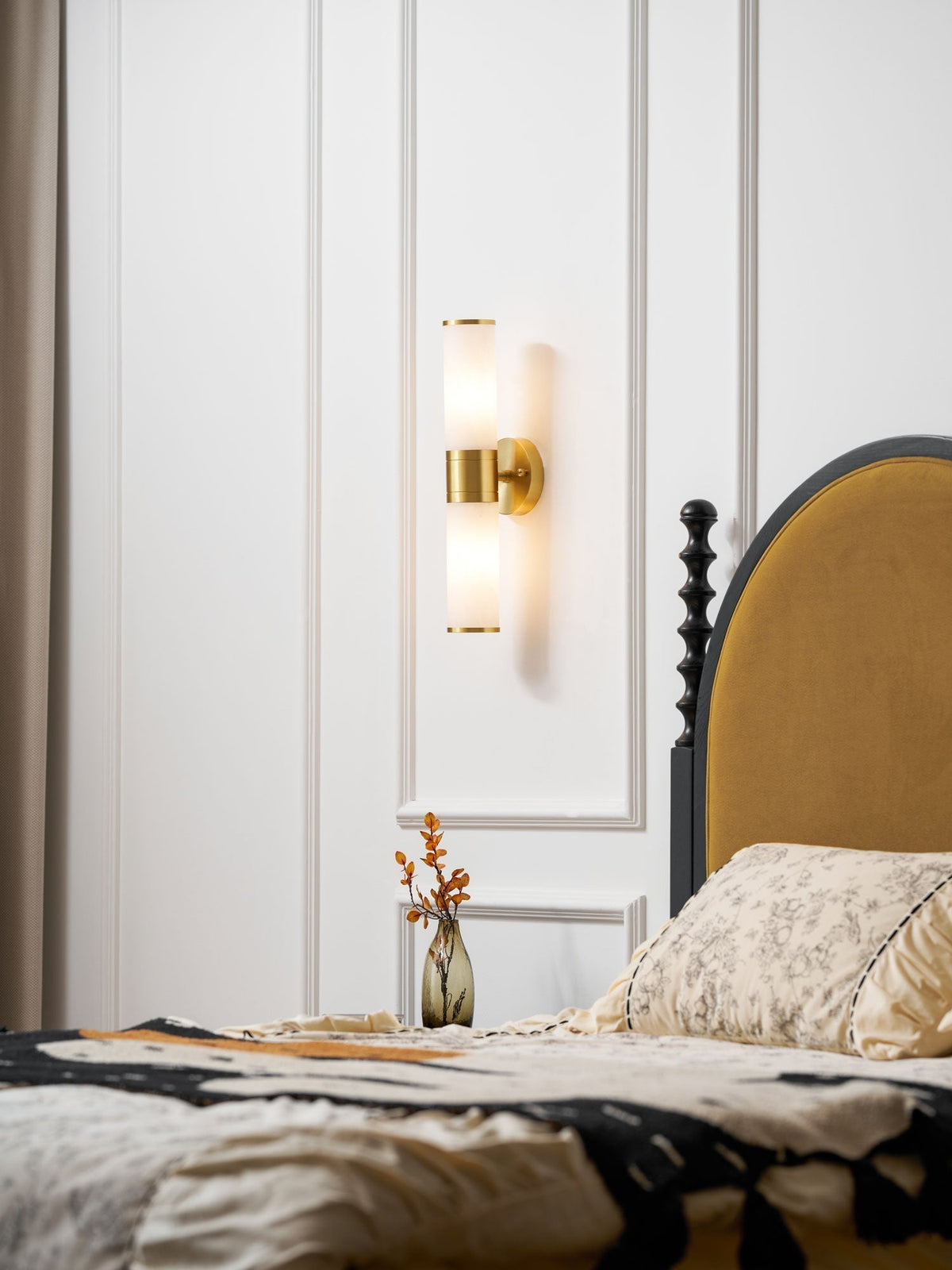 Tira Minimalist Alabaster Wall Lamp