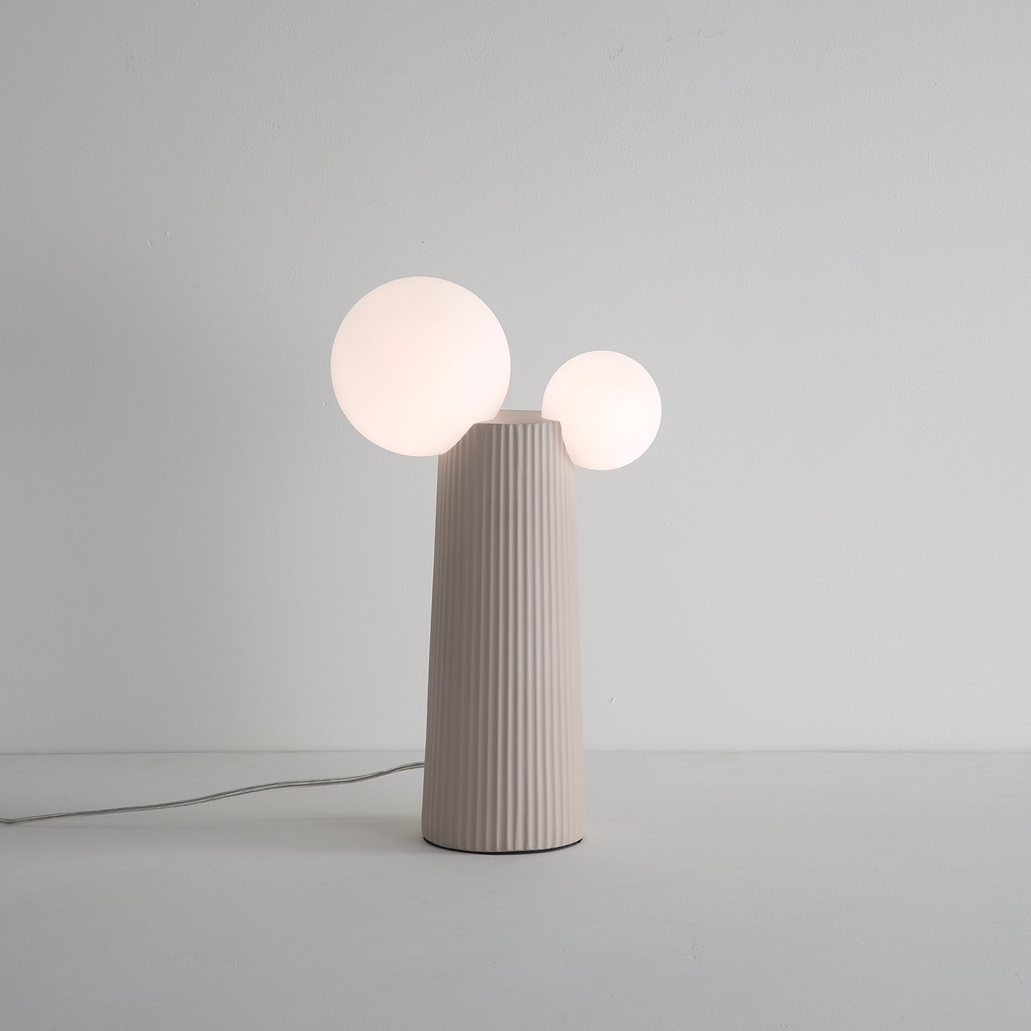 Zenithre Resin Plastic Table Lamp