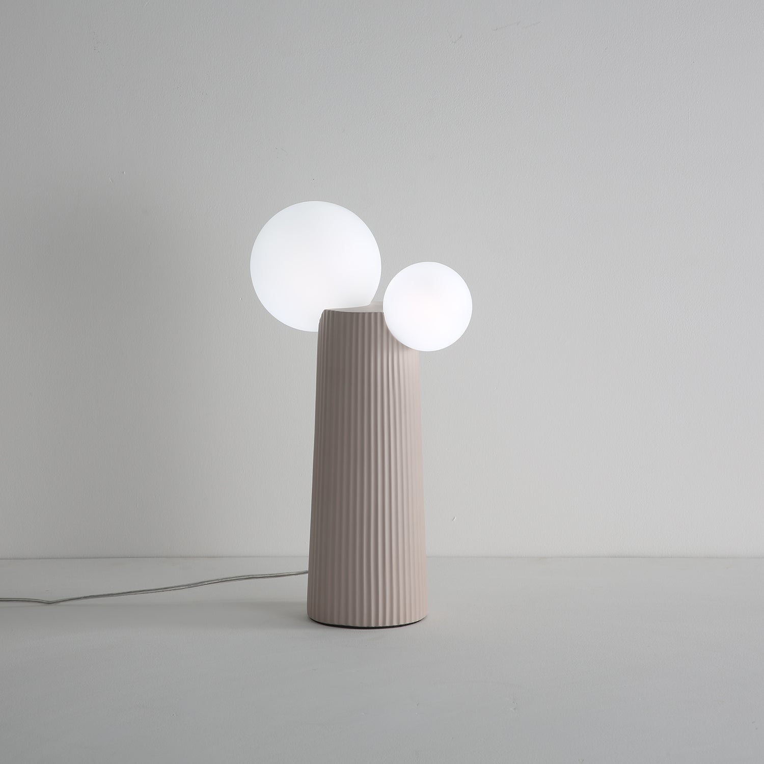 Zenithre Resin Plastic Table Lamp