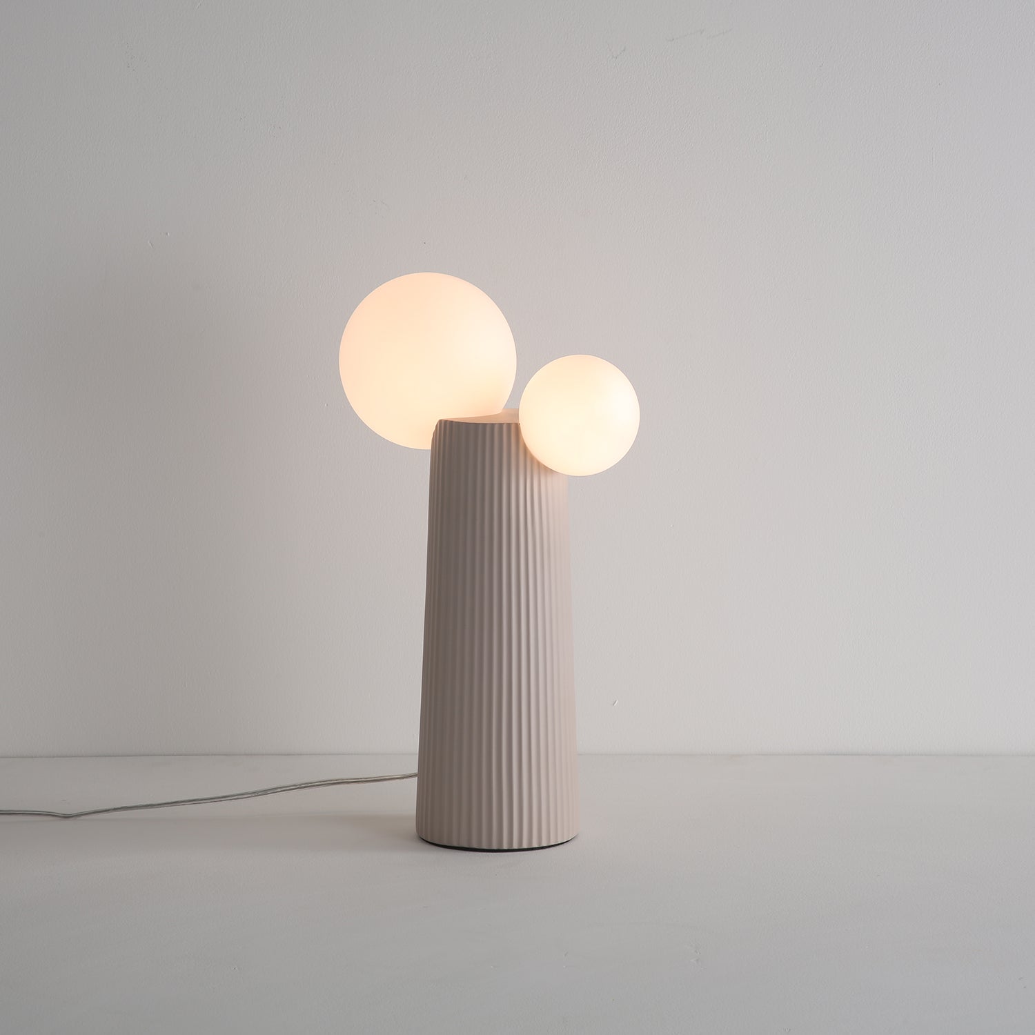 Zenithre Resin Plastic Table Lamp