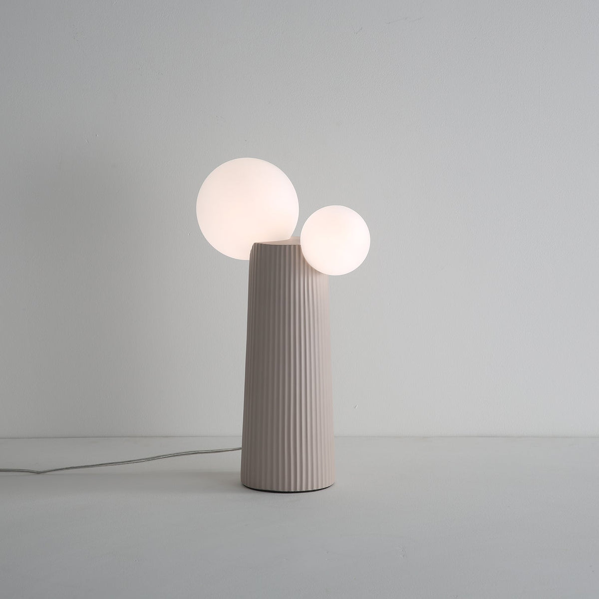 Zenithre Resin Plastic Table Lamp