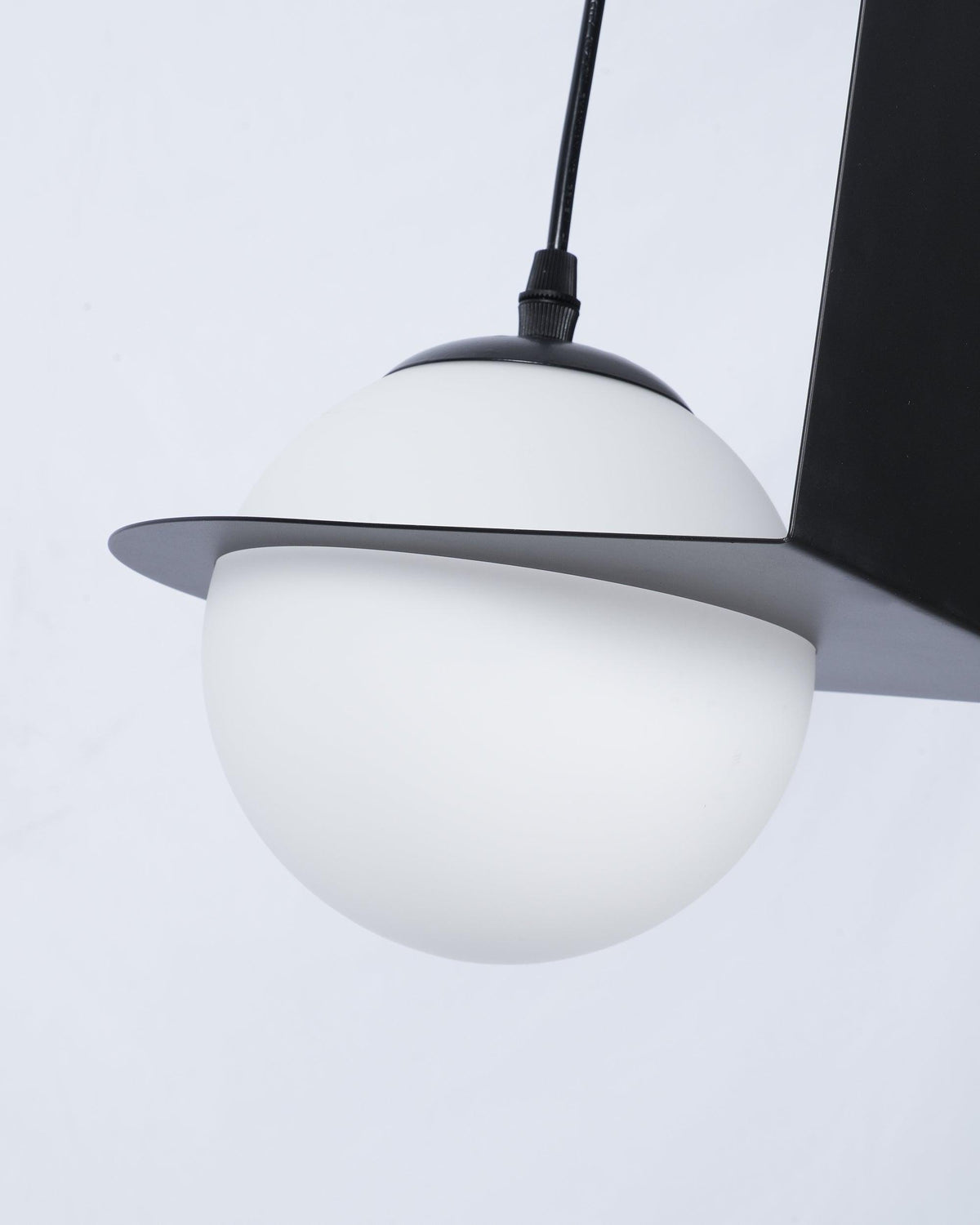 Mirere Black Contemporary Pendant Lamp