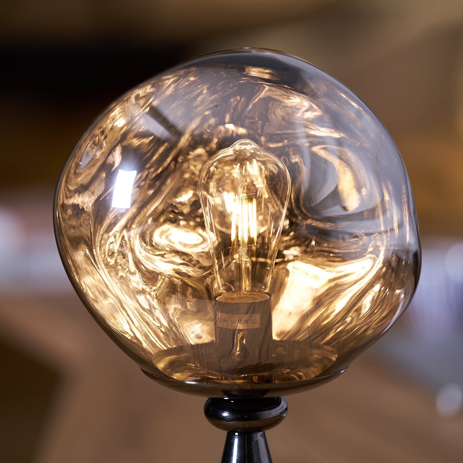 Unoril Artisan PVC Desk Lamp