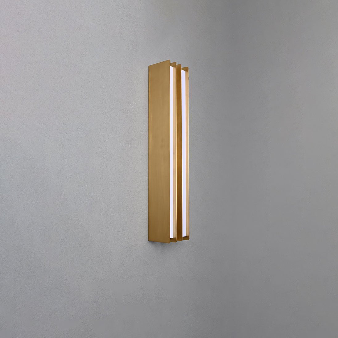 Vincent Minimalist Brass Layered Blade Sconce