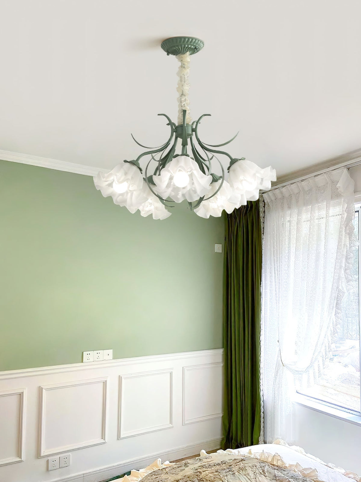 Evren Chandelier Flower with Petals and Leaves