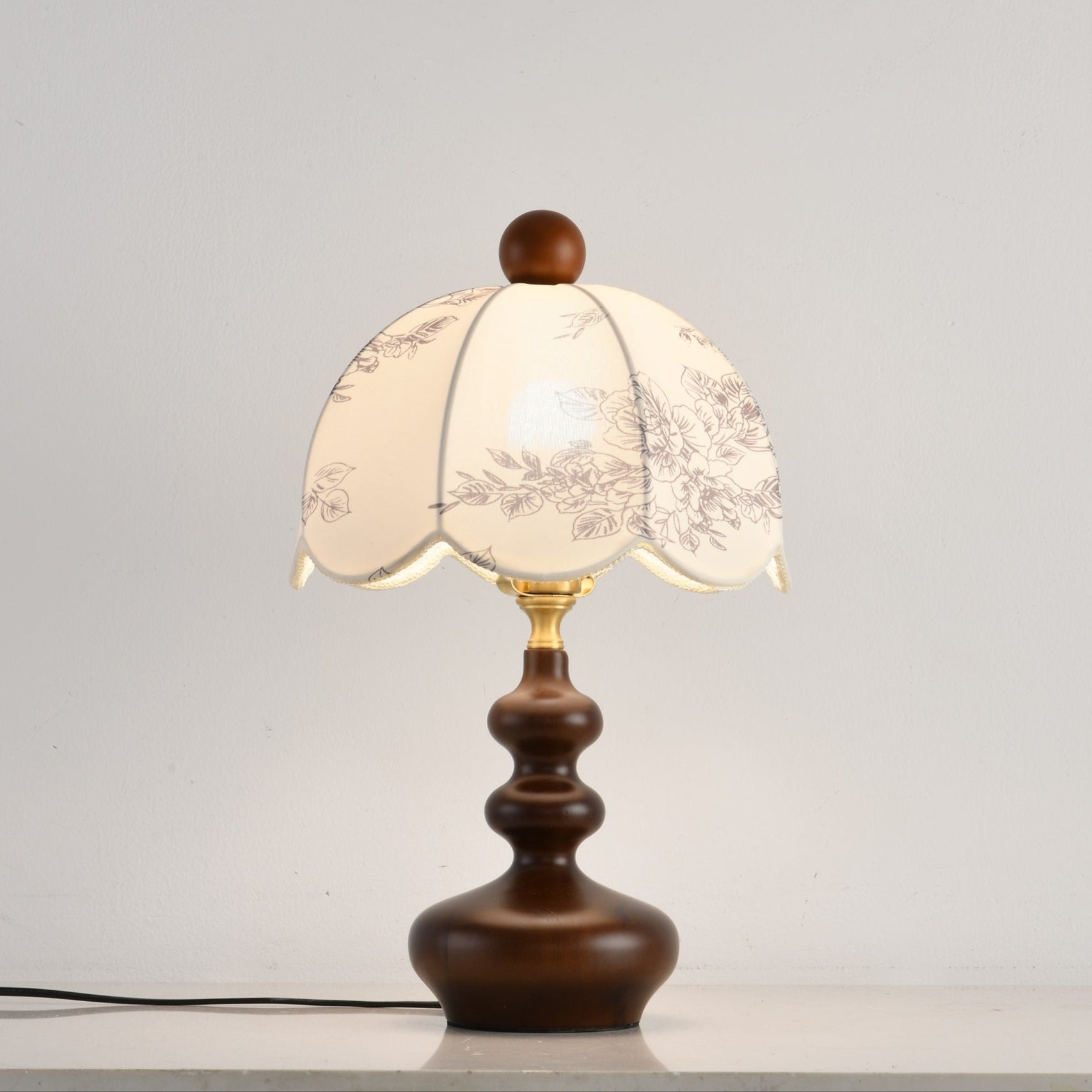 Cirirette Vintage Table Lamp