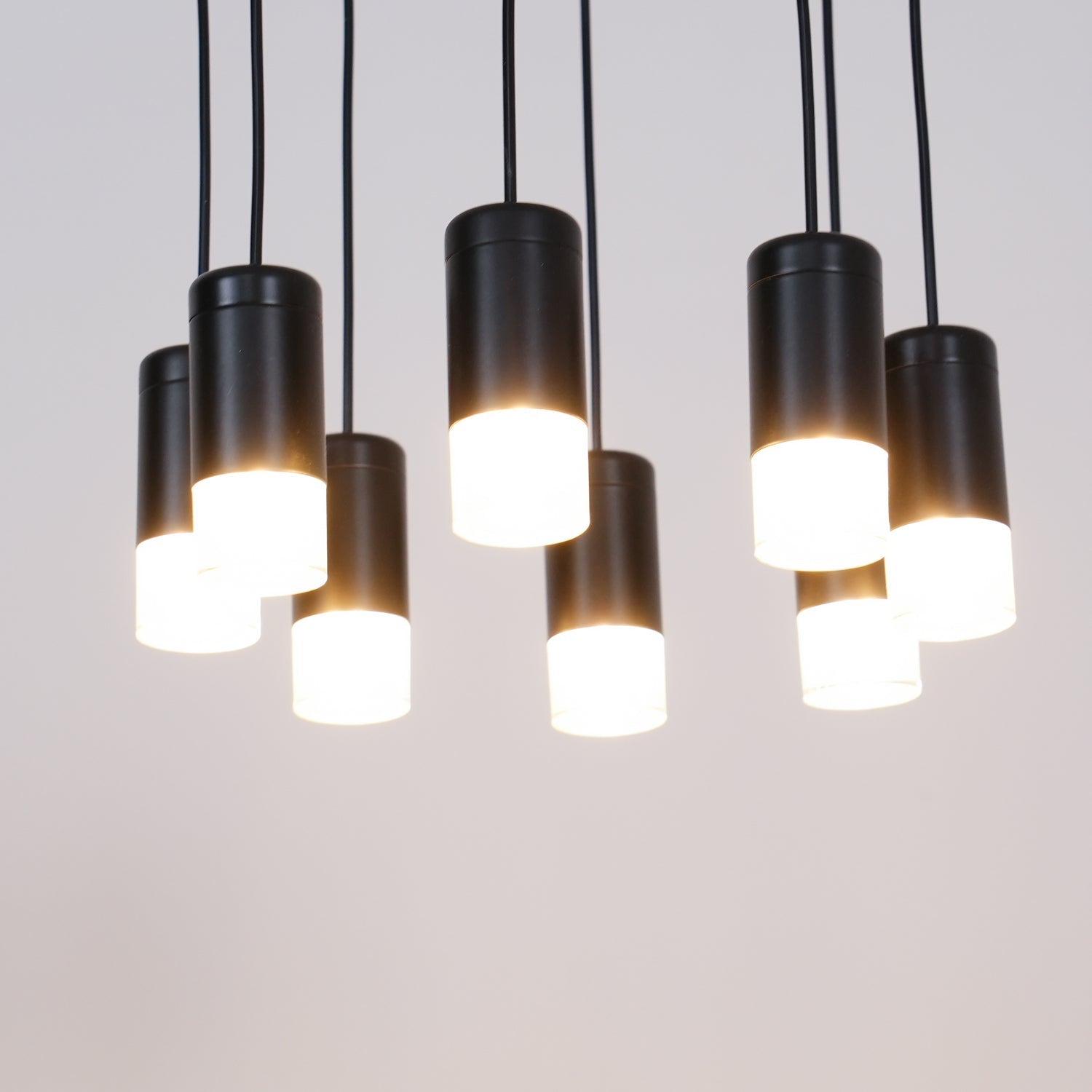 Tevenq Chandelier Lines Black Wireframe LED