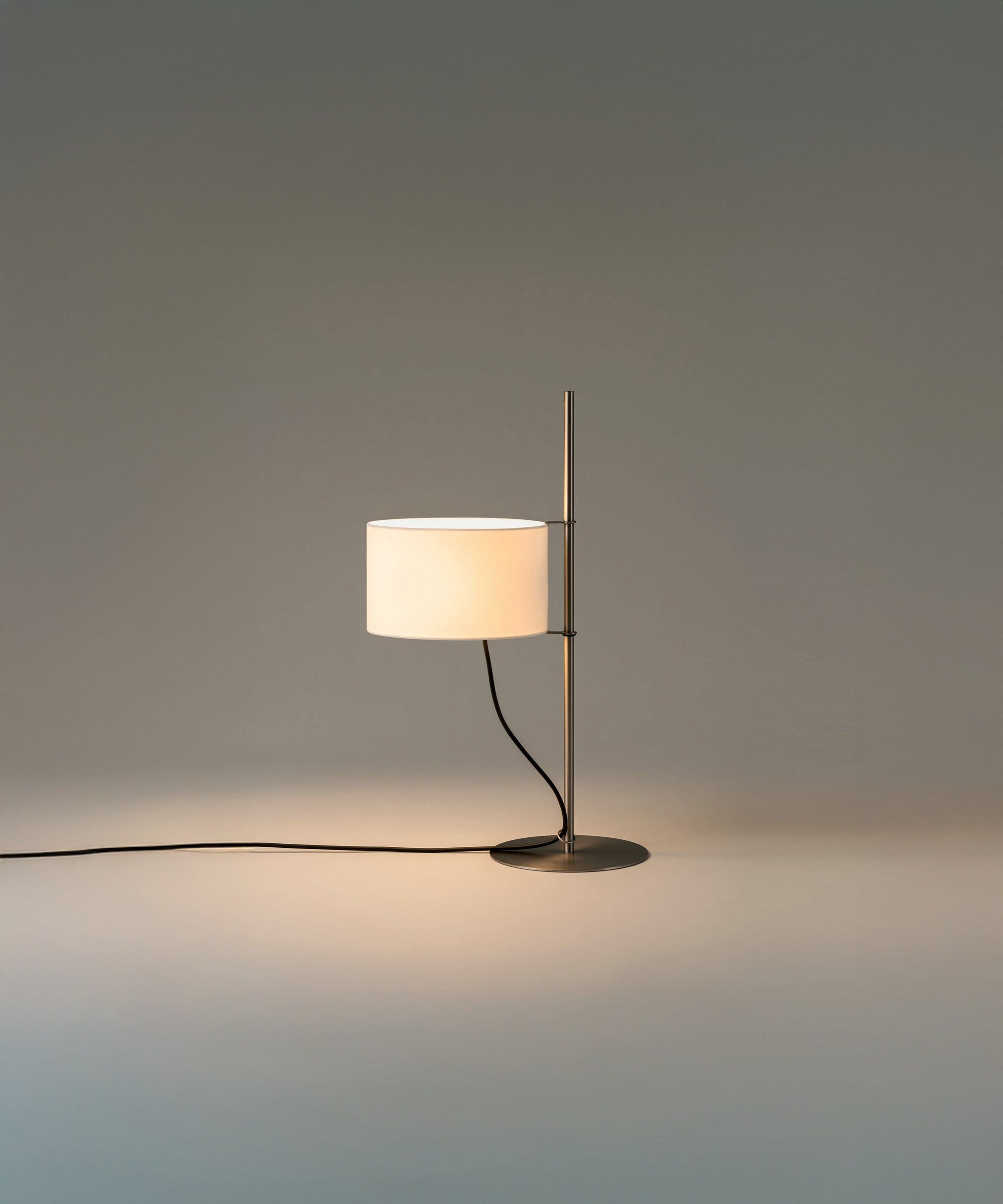 Landon Minimalist Table Lamp