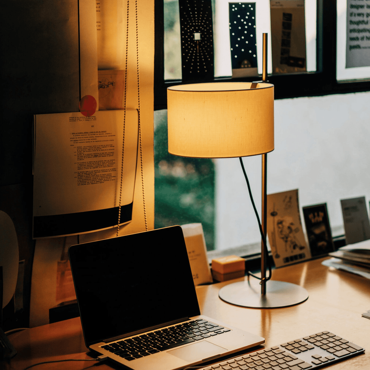 Landon Minimalist Table Lamp