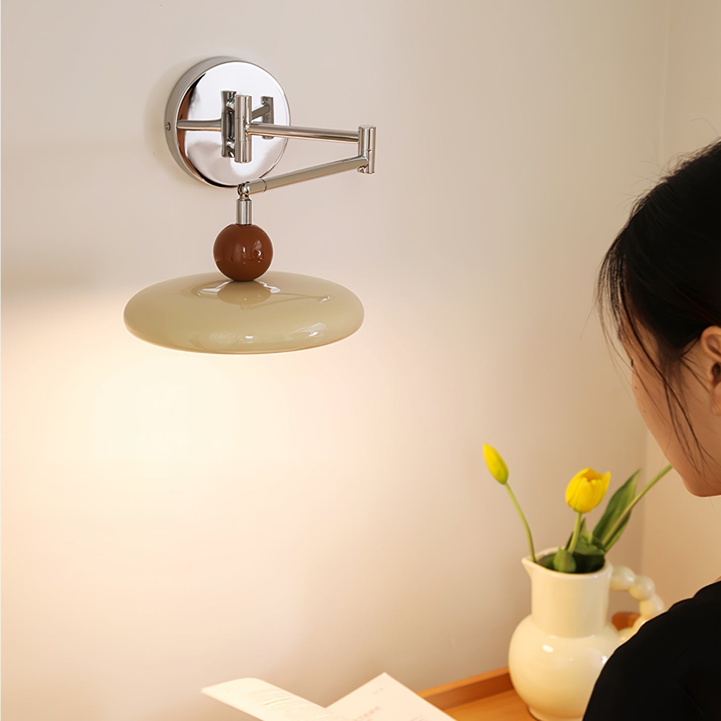 Virelse Vintage Acrylic Wall Lamp - Neutral Decor
