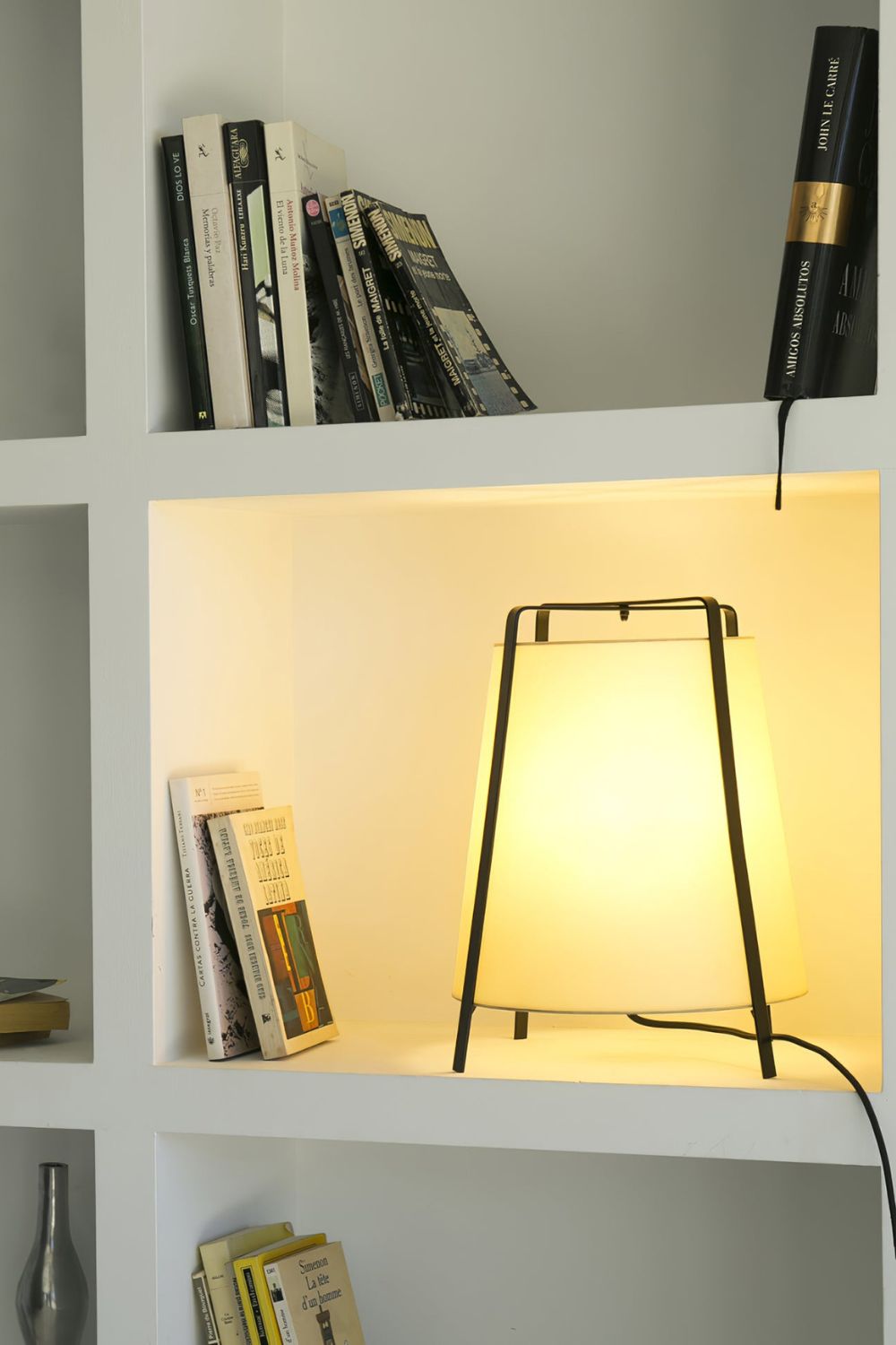 Zild Fabric Scandinavian Table Lamp
