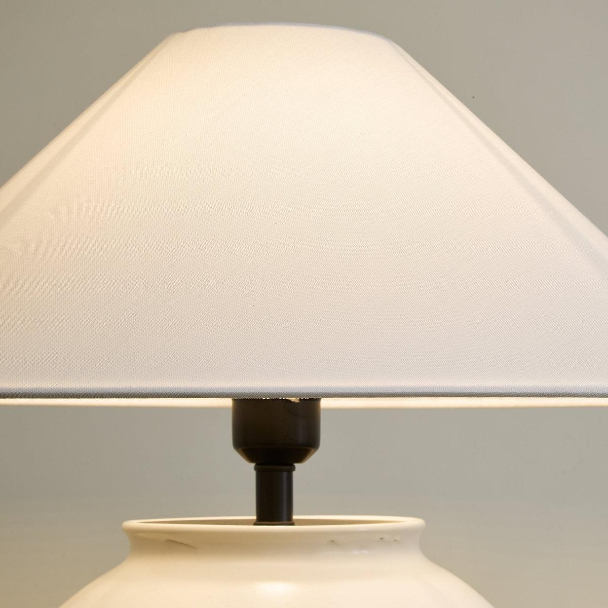 Serinina Classic Fabric Table Lamp