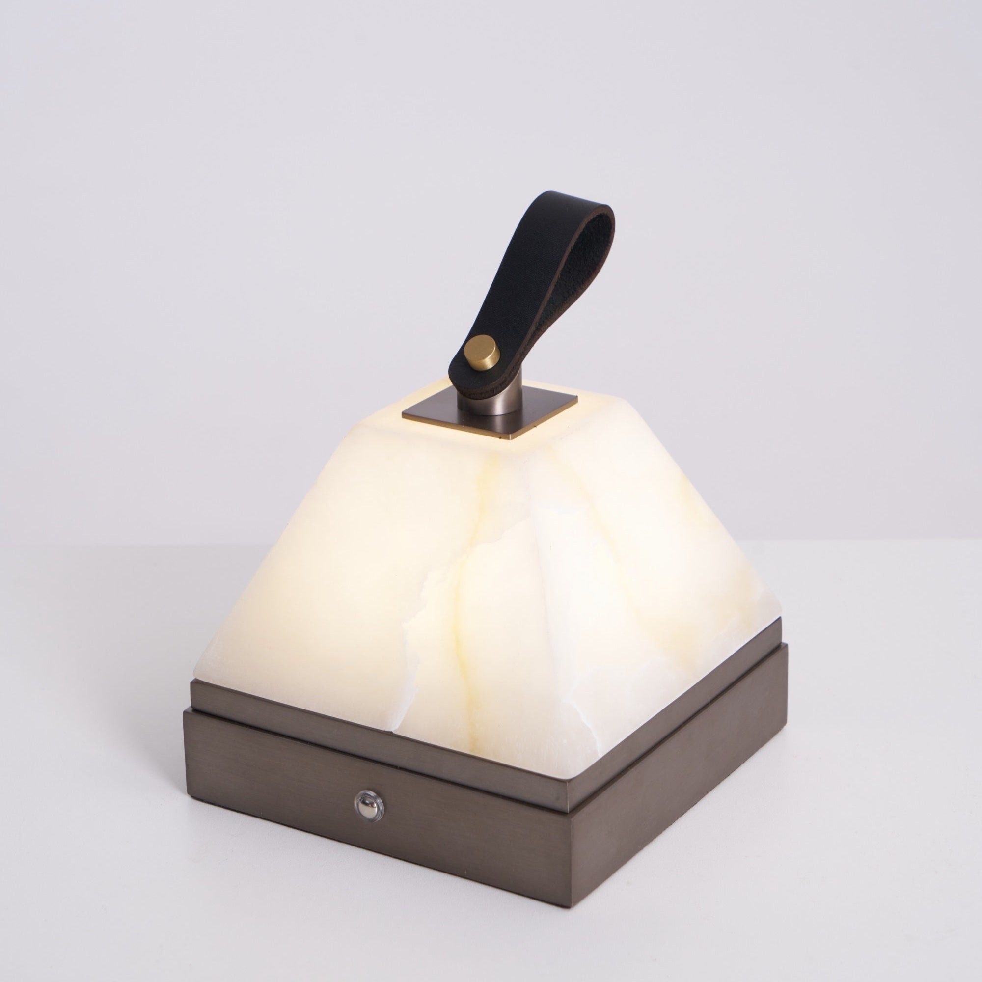 Pyramidale Alabaster Table Lamp with Leather Handle
