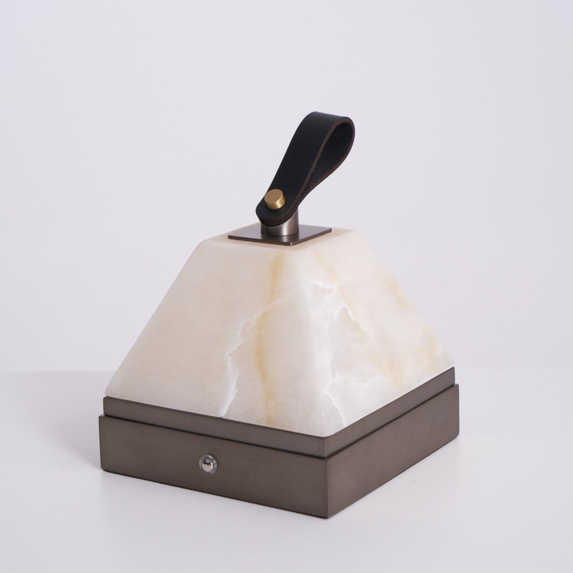 Pyramidale Alabaster Table Lamp with Leather Handle